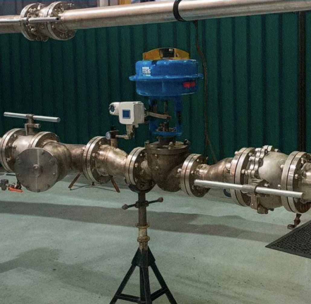 Skid montado pela HTE com válvula de controle e instrumentação